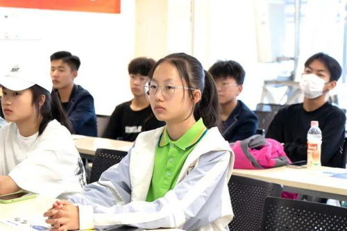 云南新華電腦職業技能培訓學校 有禮“童”享，擇校咨詢會助力計算機系統服務人才培養